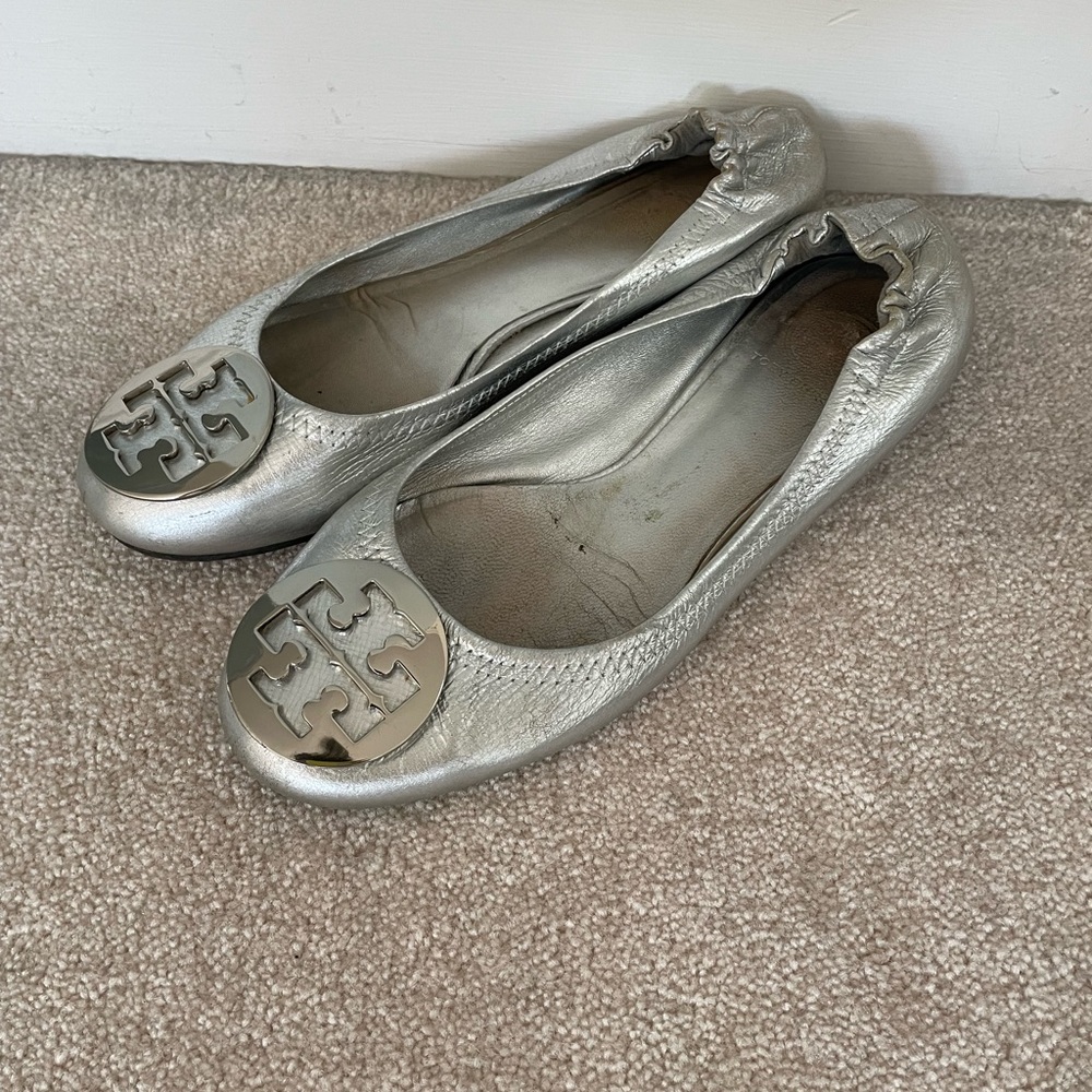 Tory Burch Silver Ballet Flats size 8.5